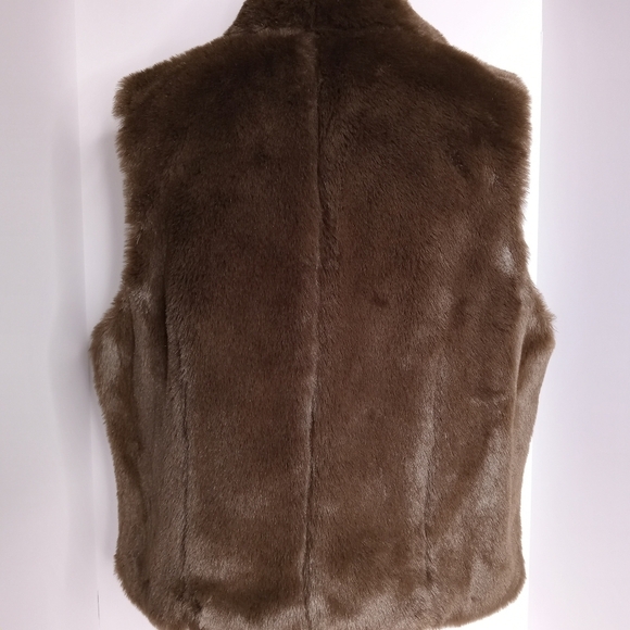 METRO 7 BROWN FAUX FUR VEST WITH 3 TOGGLE BUTTON CLOSURES‎ SIZE XL - Picture 6 of 15